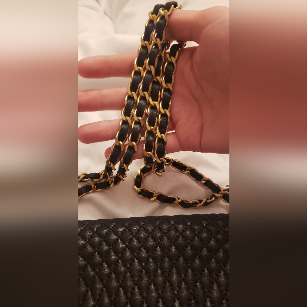 BALLY Quilted Chain Shoulder Bag Lambskin leather Black - Picture 2 of 13